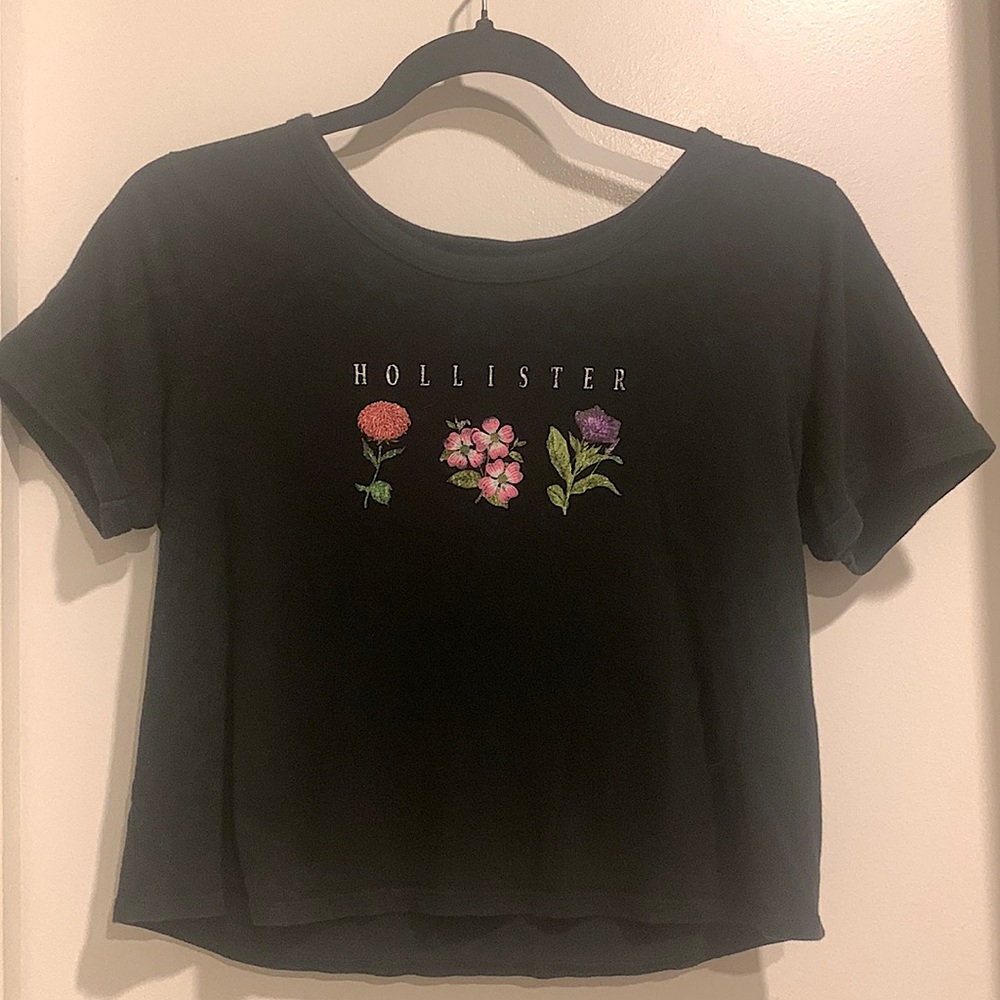 Cute flower Hollister long crop black size medium